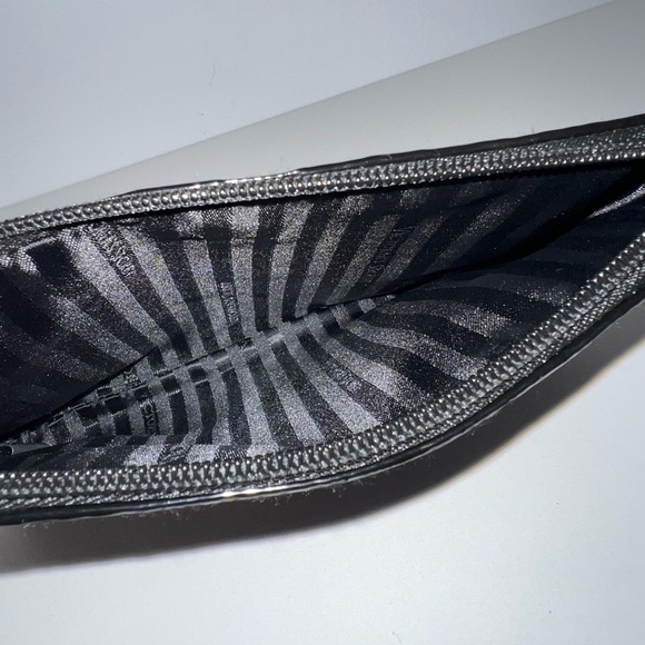 Victoria’s Secret Cosmetics Pouch faux snake skin - Picture 3 of 5